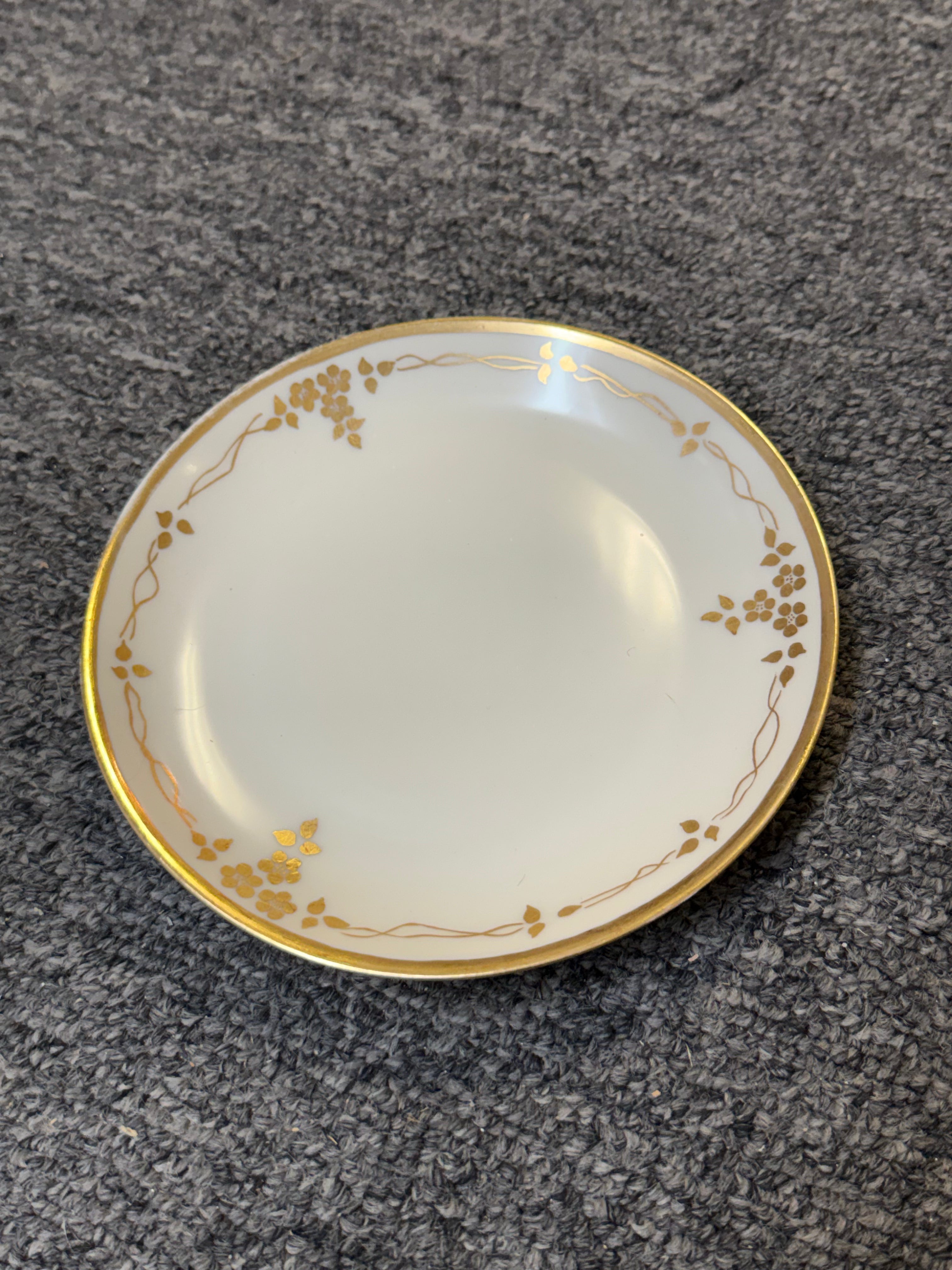 Various china trinket dishes